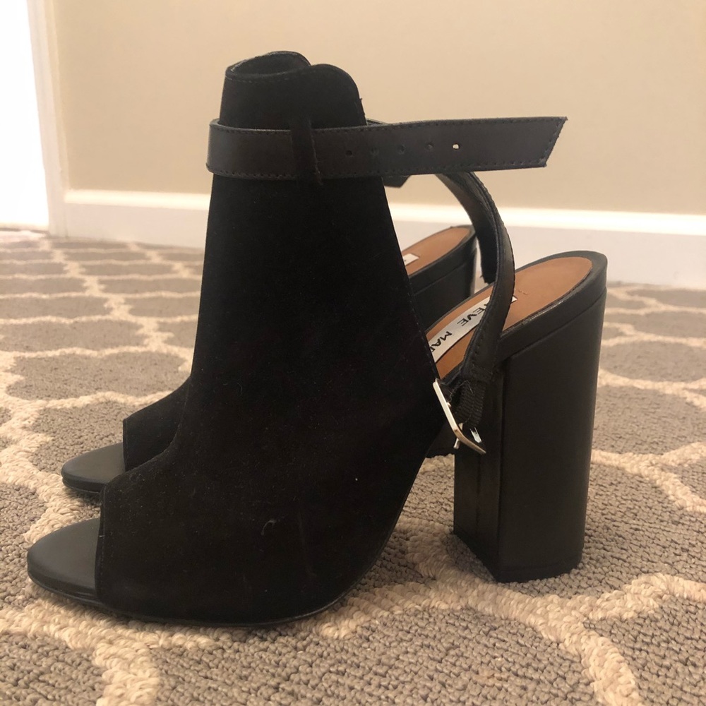 NEVER WORN Steve Madden Black Heels